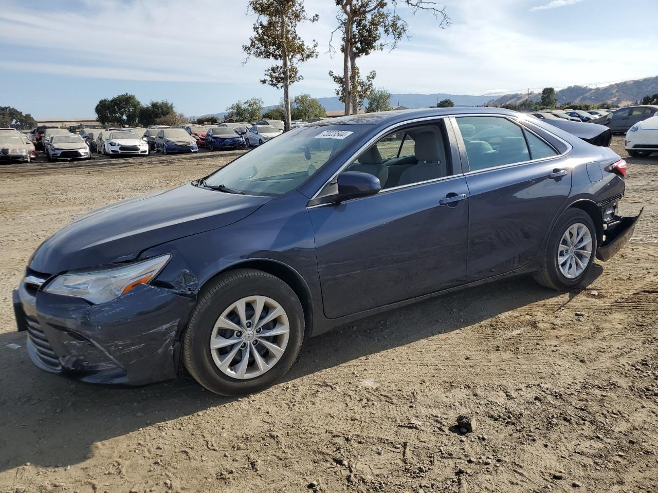 4T1BF1FKXHU752178 2017 TOYOTA CAMRY - Image 1