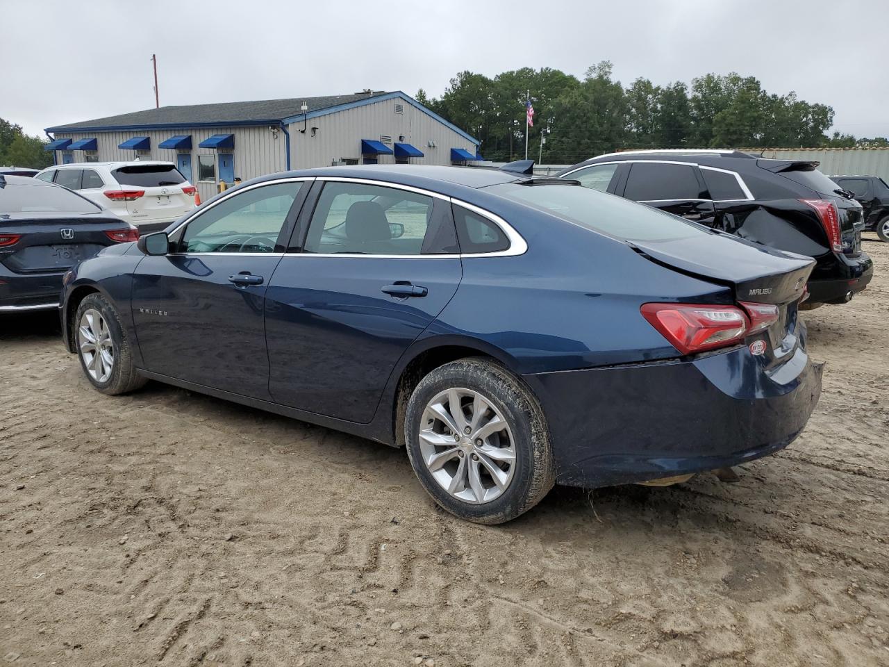 VIN 1G1ZD5ST1KF153947 2019 CHEVROLET MALIBU no.2