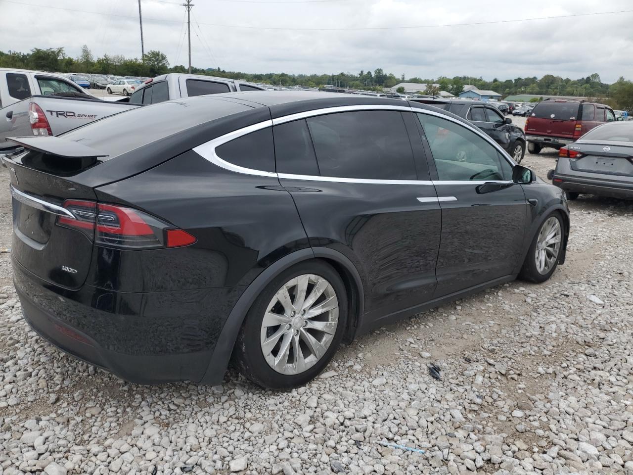 5YJXCAE25HF052260 2017 Tesla Model X