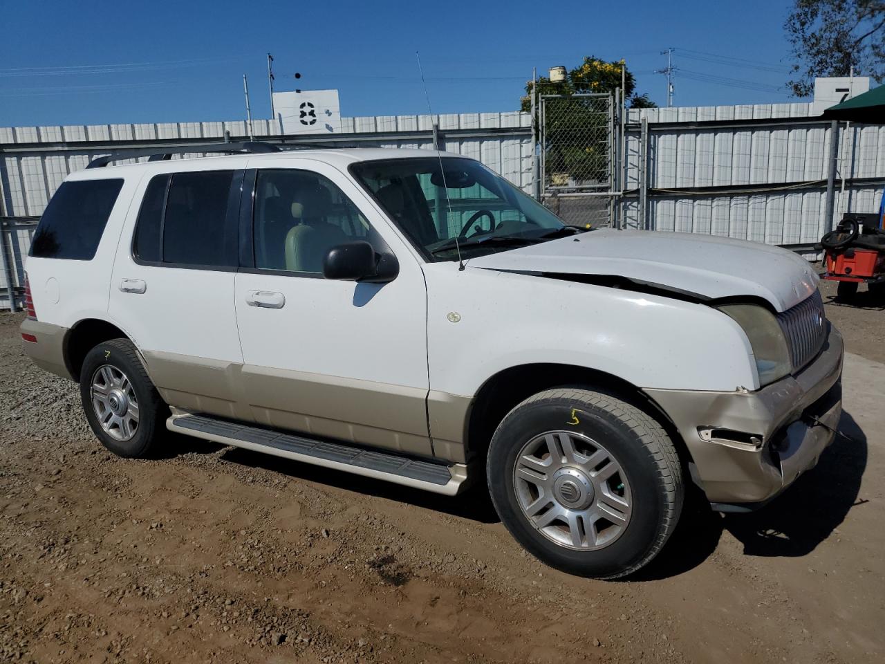2004 Mercury Mountaineer - Image 4