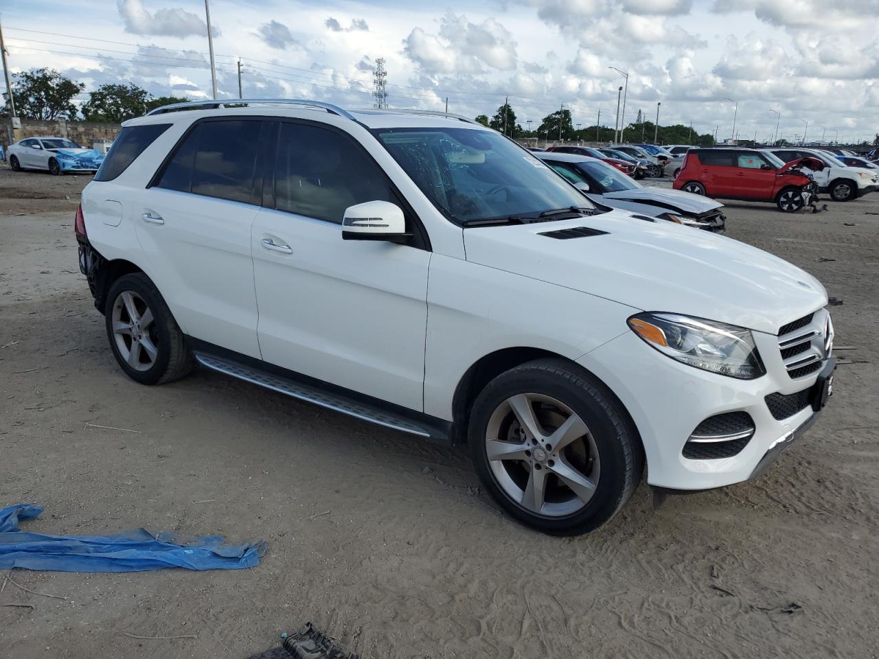 VIN 4JGDA5JB2GA797301 2016 MERCEDES-BENZ GLE-CLASS no.4