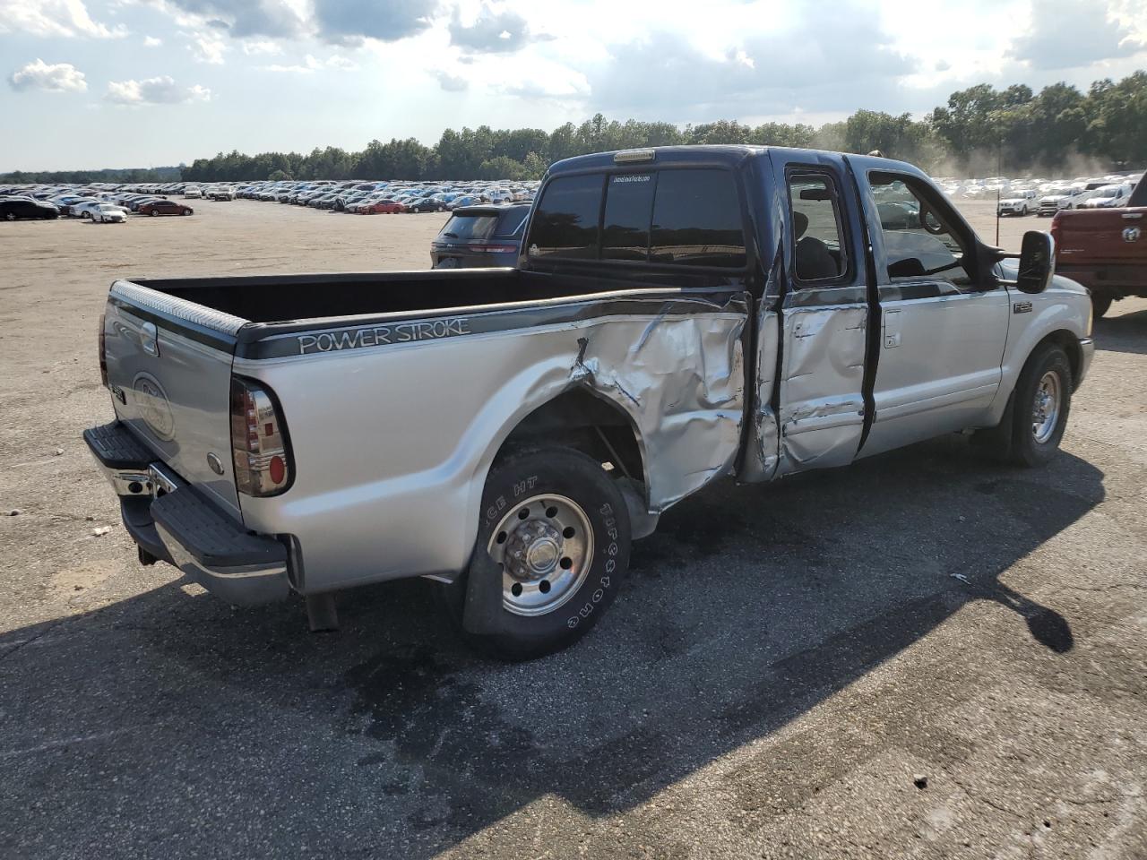 2001 Ford F250 - Image 3