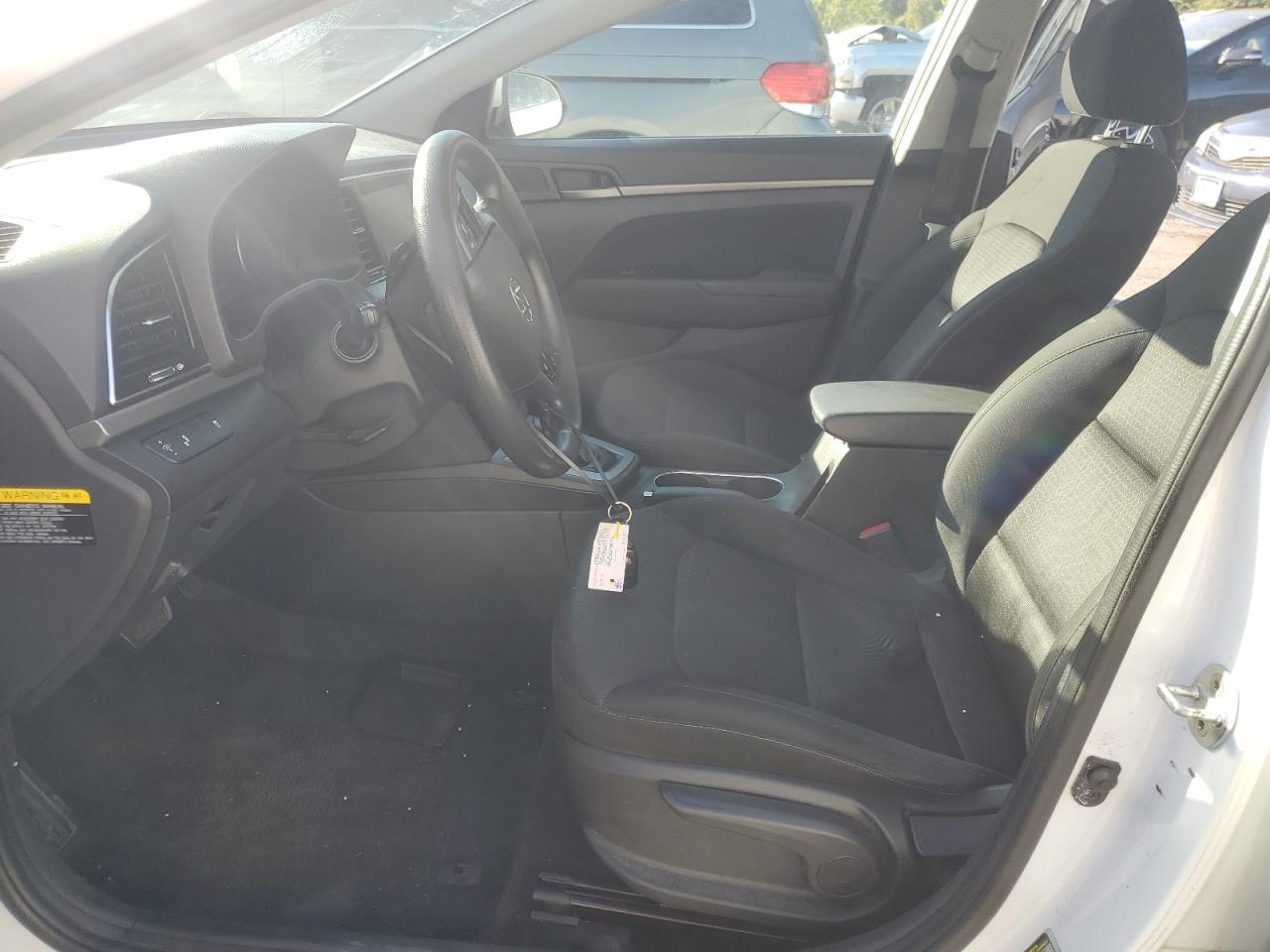 2018 Hyundai Elantra - Image 7