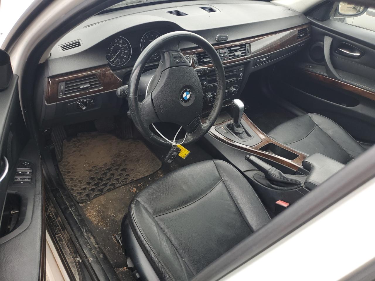 WBAPK7G50BNN86267 2011 BMW 328 Xi