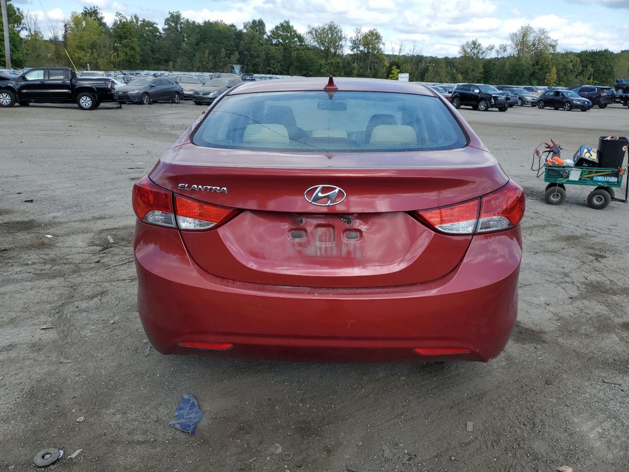 KMHDH4AE5CU381848 2012 Hyundai Elantra Gls