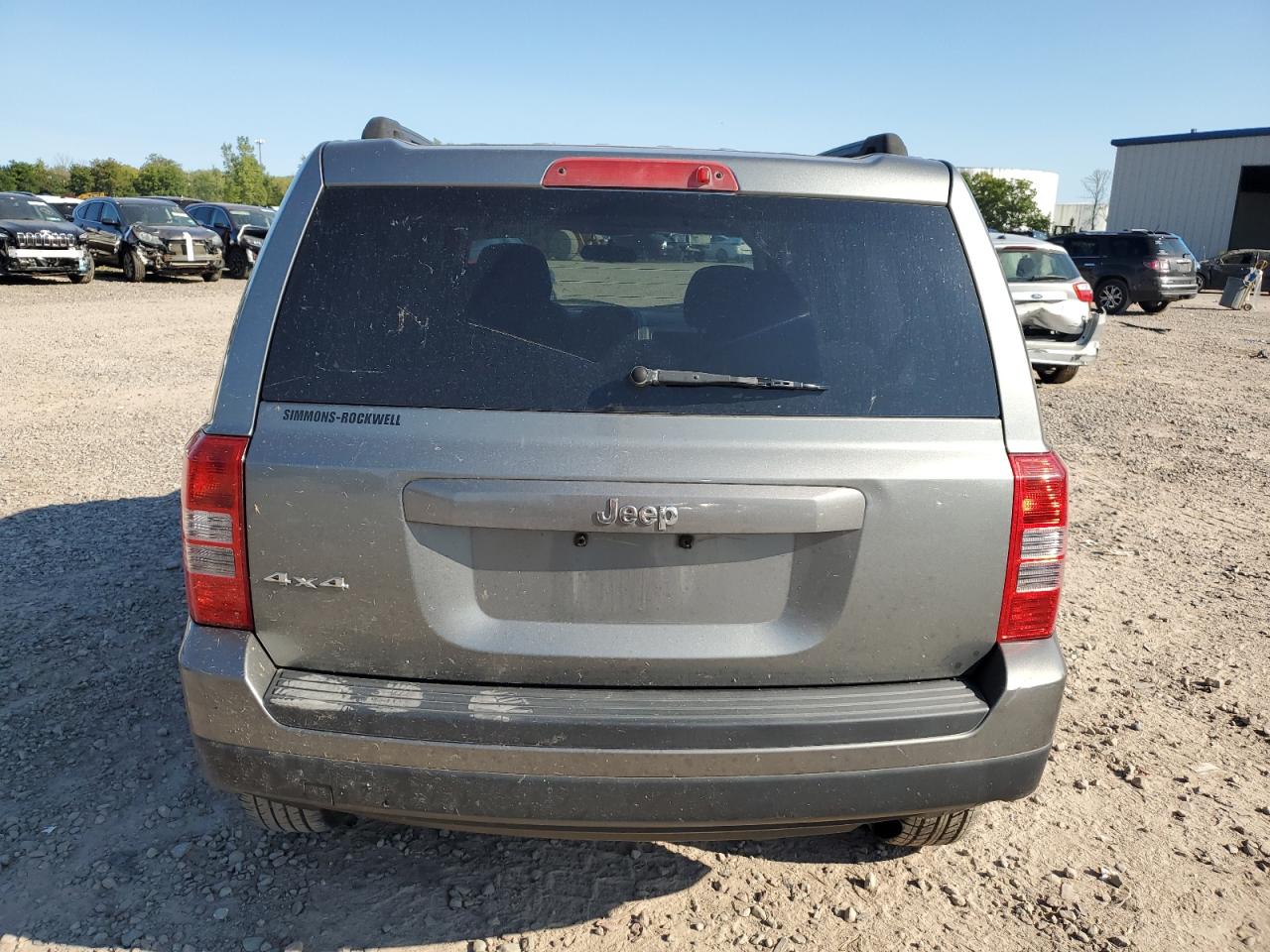 1C4NJRBB8ED592415 2014 Jeep Patriot Sport