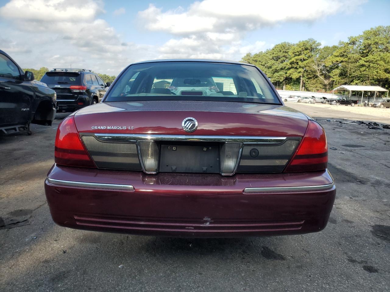 2MEBM7FV4BX604372 2011 Mercury Grand Marquis Ls