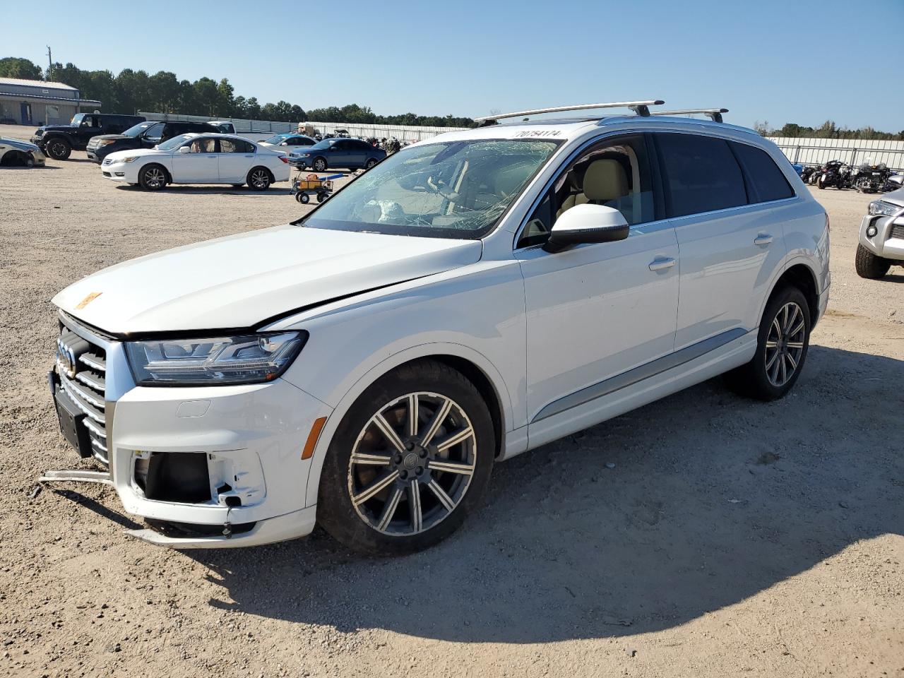 VIN WA1VAAF73HD015023 2017 AUDI Q7 no.1