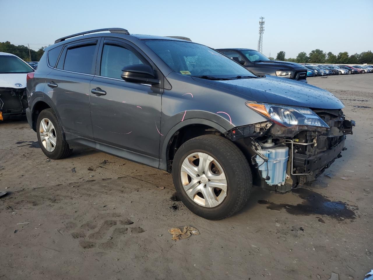 VIN 2T3ZFREV7FW138640 2015 TOYOTA RAV4 no.4