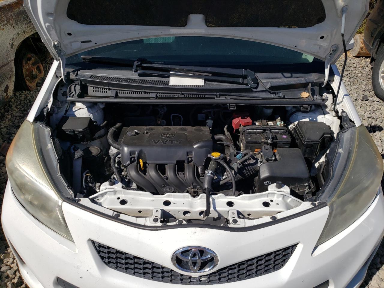 2012 Toyota Yaris - Image 11