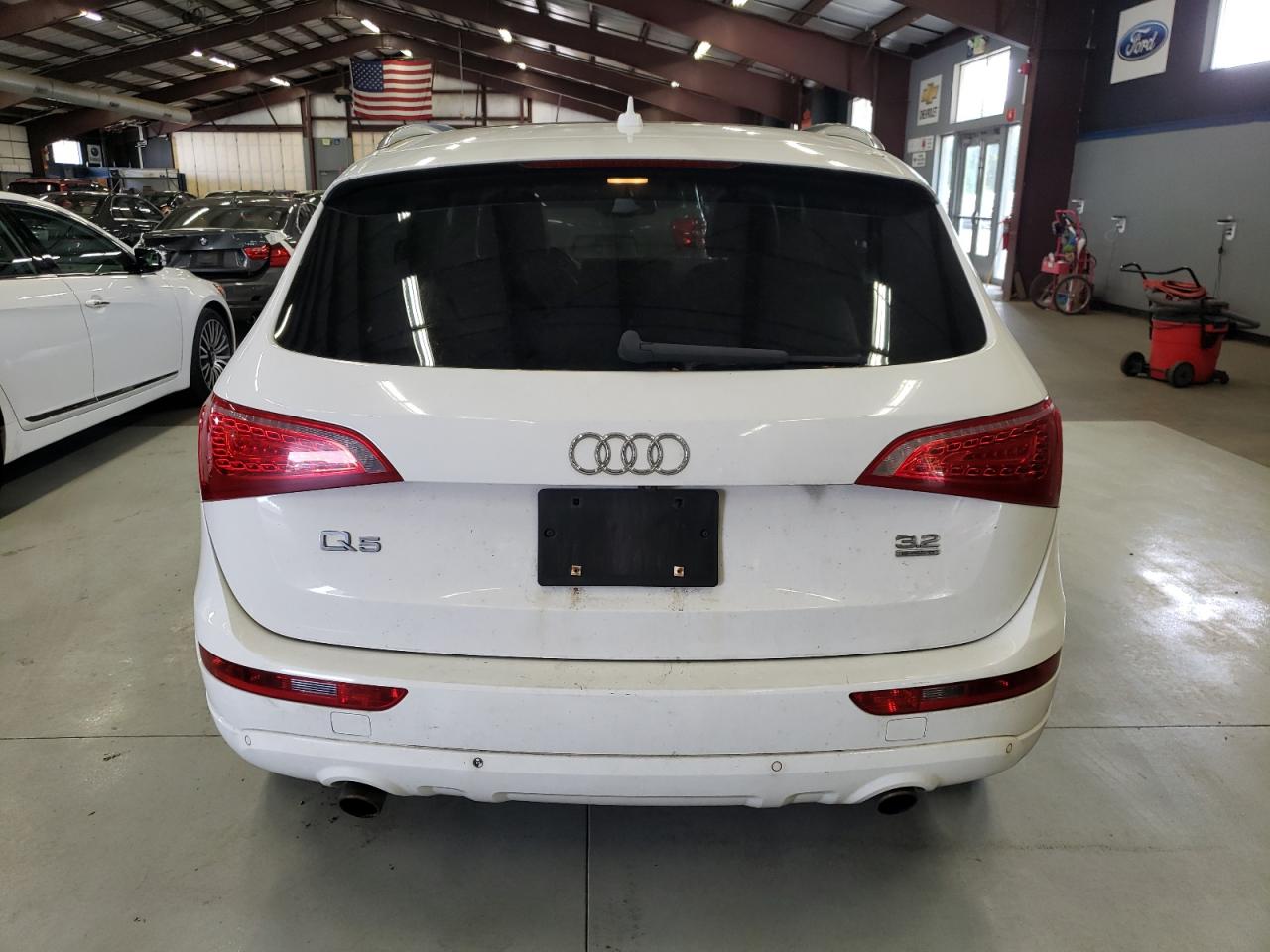 2010 Audi Q5 Premium Plus VIN: WA1LKAFP5AA010188 Lot: 71949234