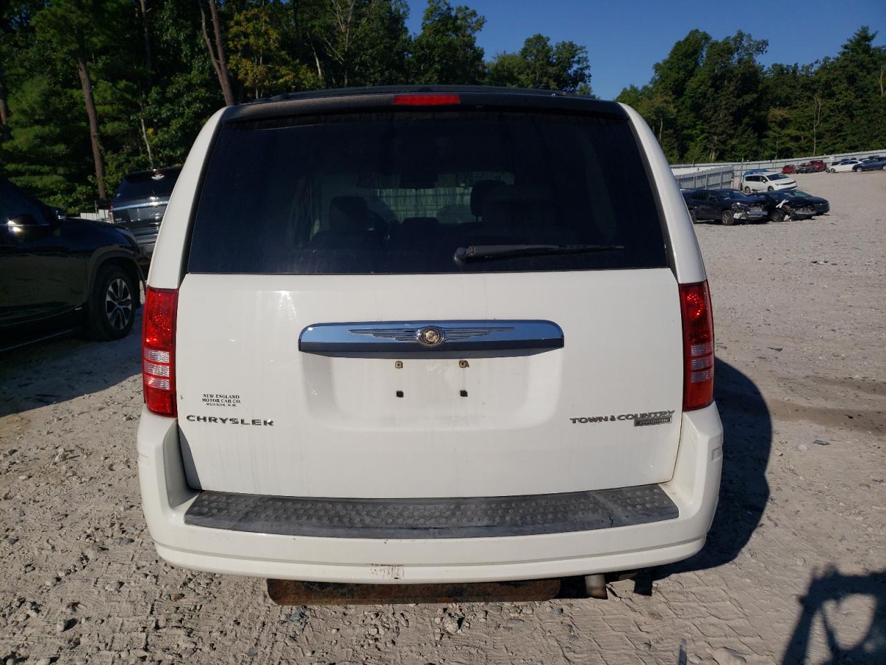 2009 Chrysler Town & Country Touring VIN: 2A8HR541X9R675343 Lot: 70910754