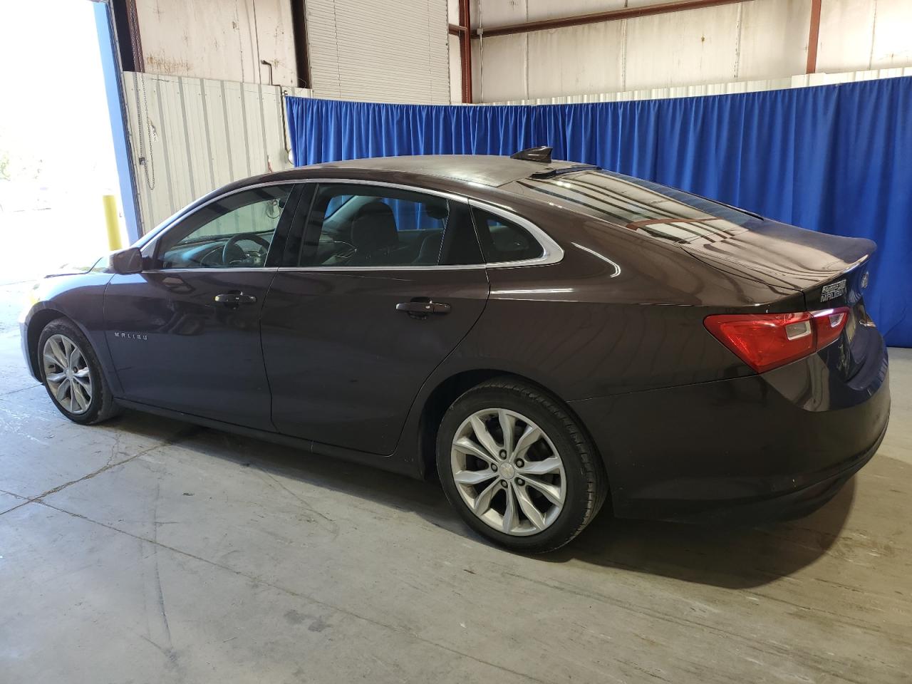 2016 Chevrolet Malibu - Image 2