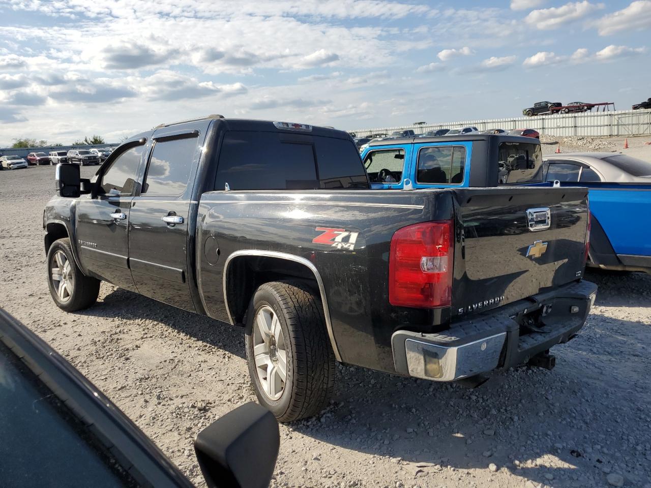 2008 Chevrolet Silverado - Image 2