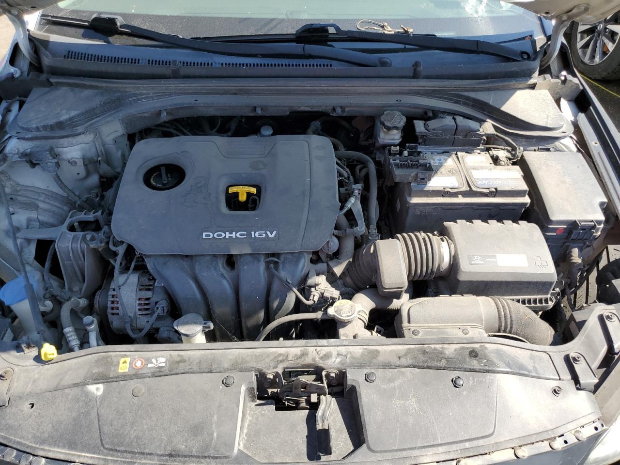 2017 Hyundai Elantra - Image 11