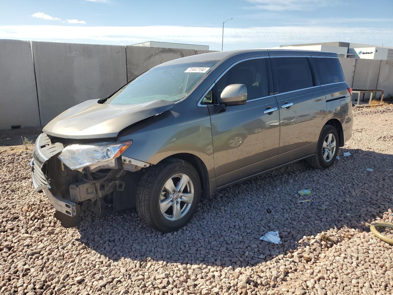 2015 Nissan Quest - Image 1