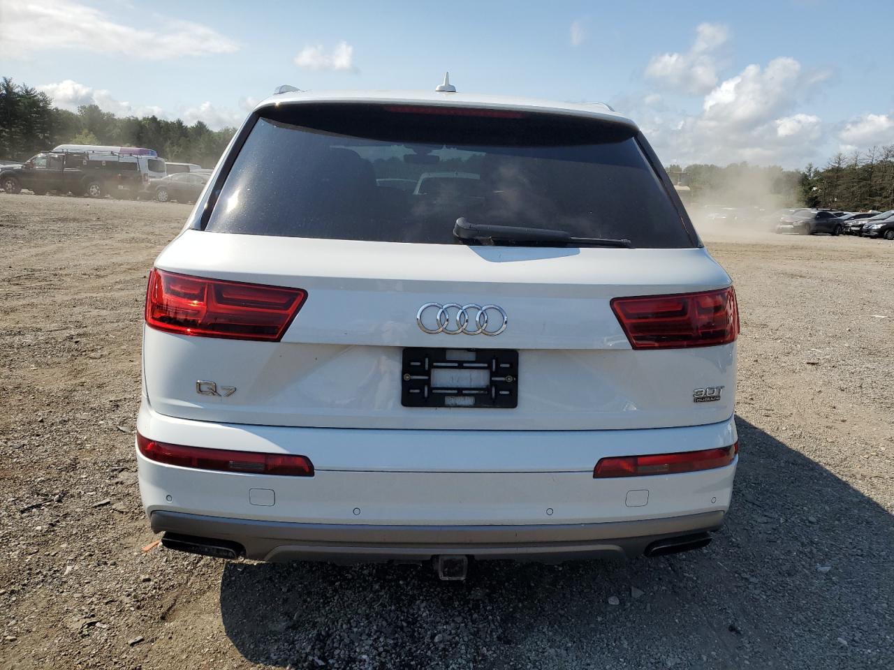 WA1VAAF72HD002487 2017 Audi Q7 Prestige