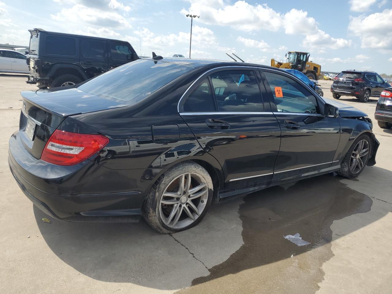 VIN WDDGF4HBXDR295383 2013 MERCEDES-BENZ C-CLASS no.3