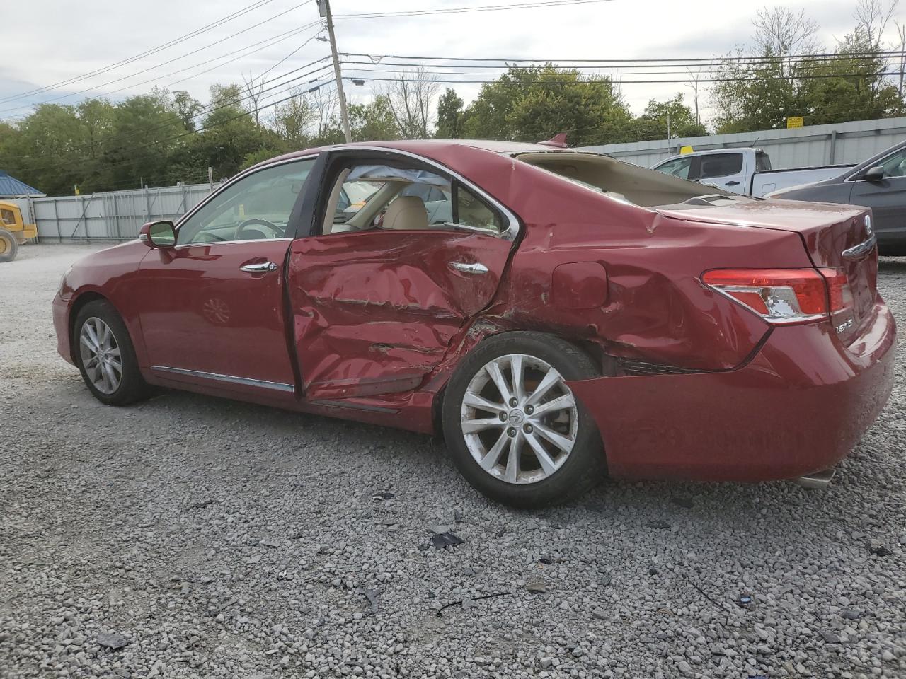 2010 Lexus ES - Image 2