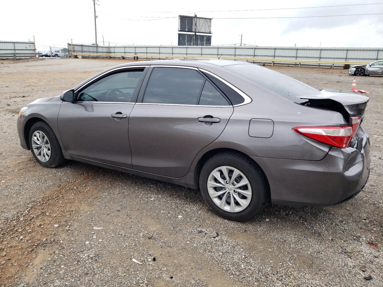 4T4BF1FK0FR465094 2015 Toyota Camry Le