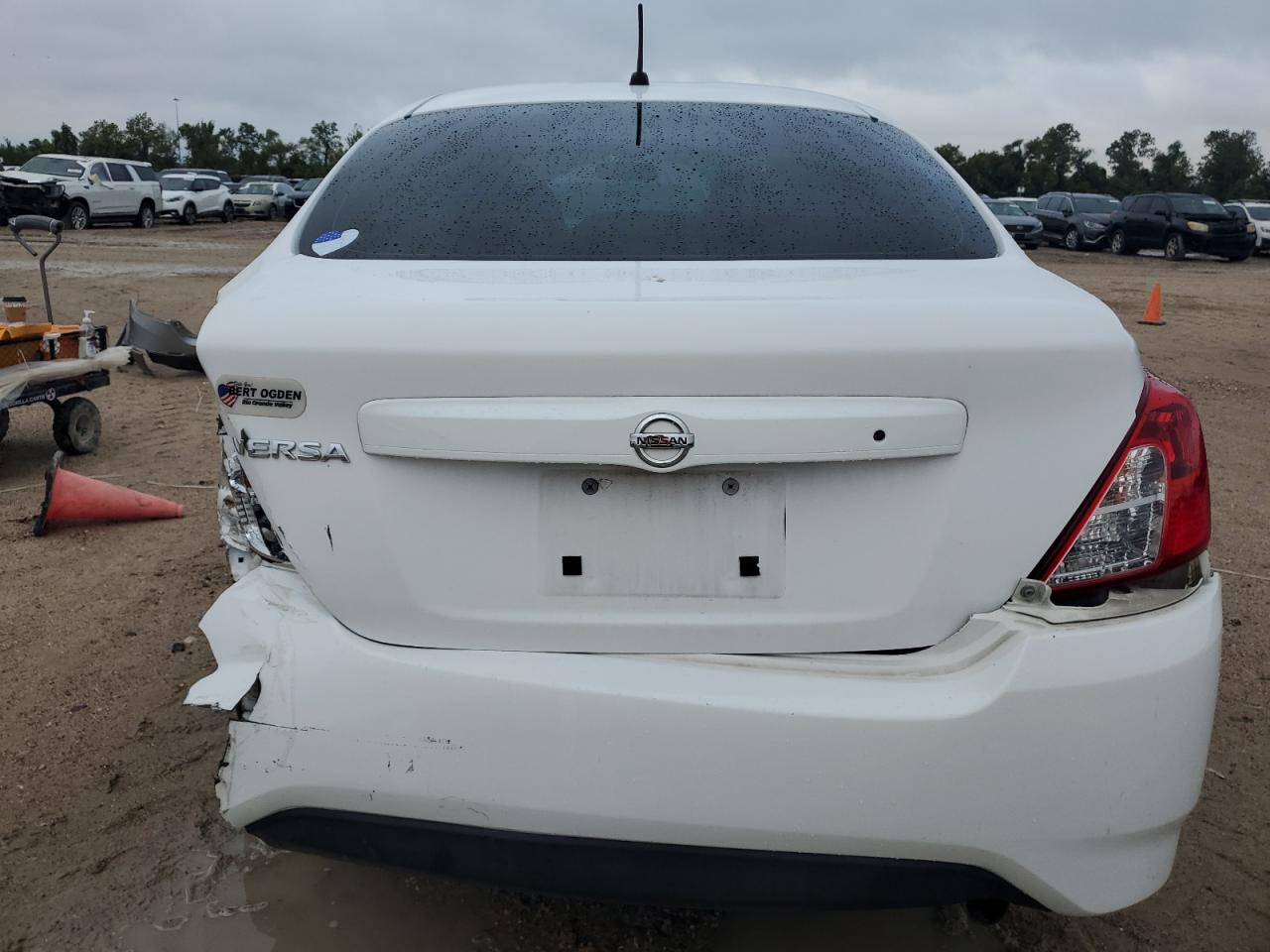 3N1CN7AP7HL864435 2017 Nissan Versa S