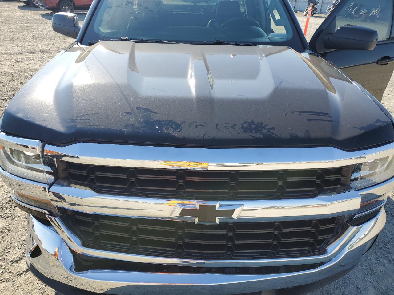 2018 Chevrolet Silverado K1500 Lt VIN: 1GCVKREC2JZ215612 Lot: 70295784