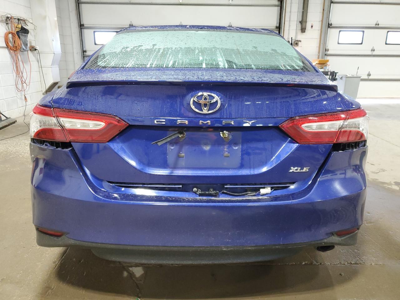 4T1B11HK3JU508096 2018 Toyota Camry L