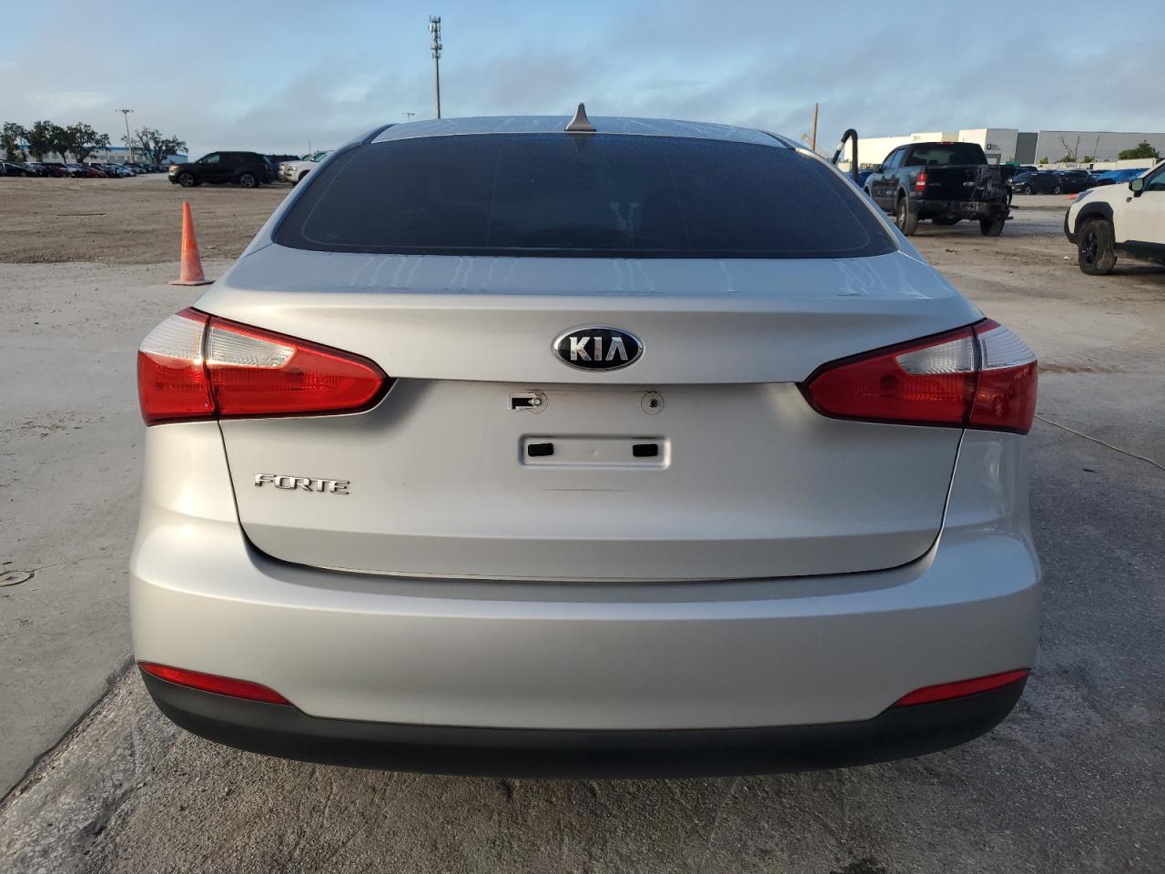 2015 Kia Forte Lx VIN: KNAFX4A64F5410549 Lot: 71008144