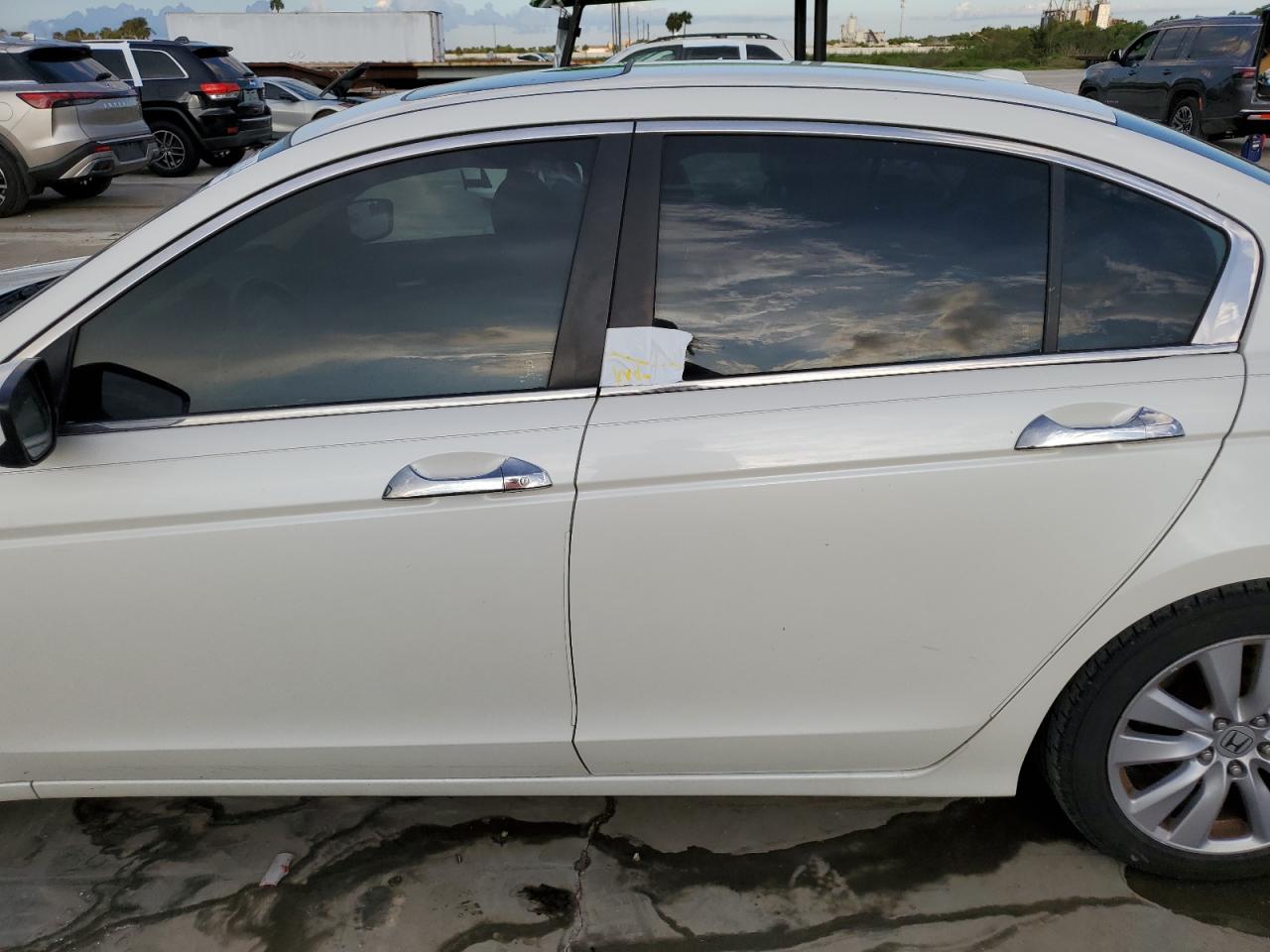 1HGCP3F84BA006633 2011 Honda Accord Exl