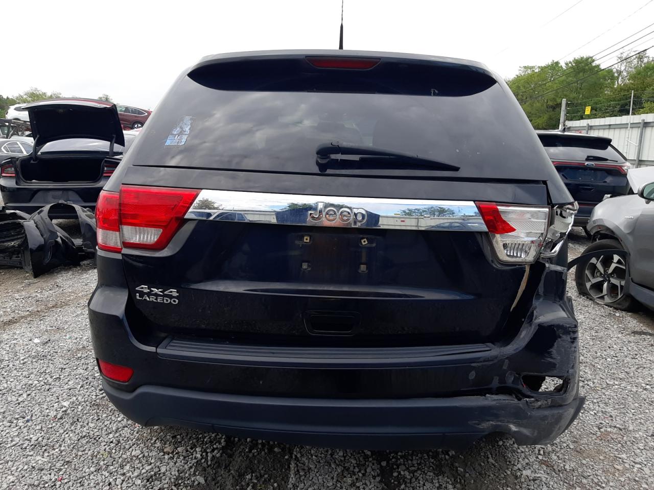 2011 Jeep Grand Cherokee - Image 6