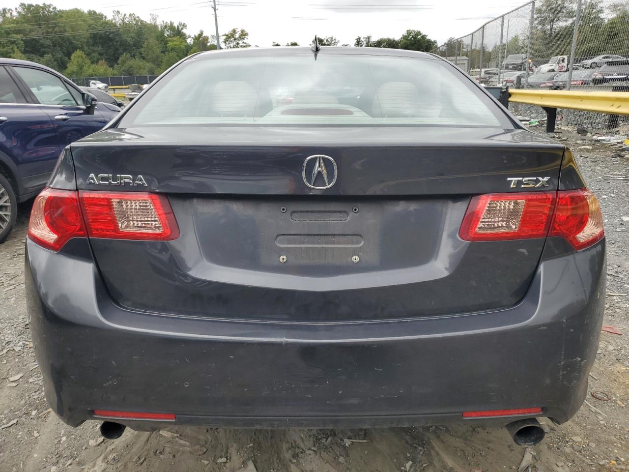 JH4CU2F69BC017310 2011 Acura Tsx