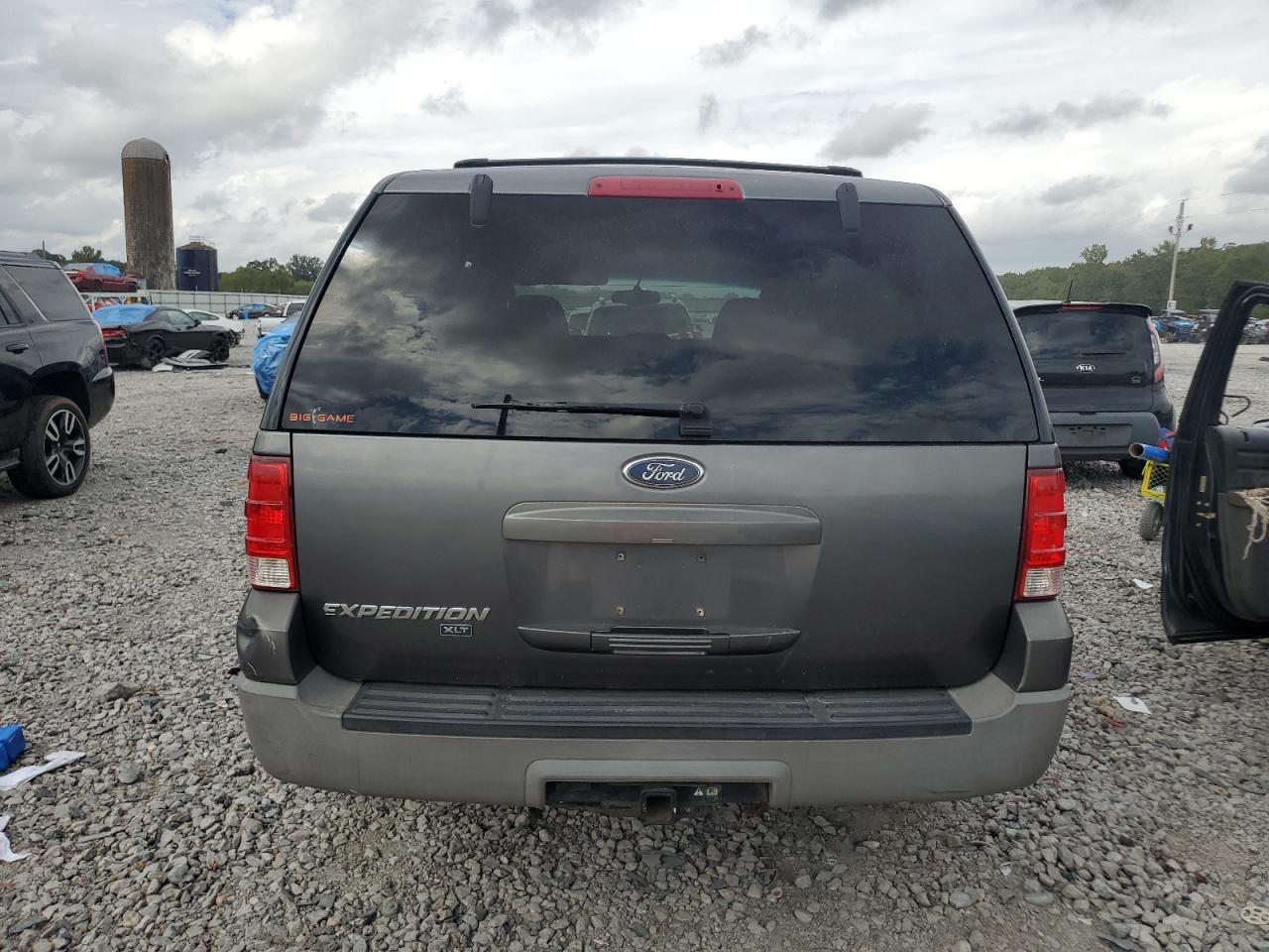 1FMRU15W63LA27197 2003 Ford Expedition Xlt