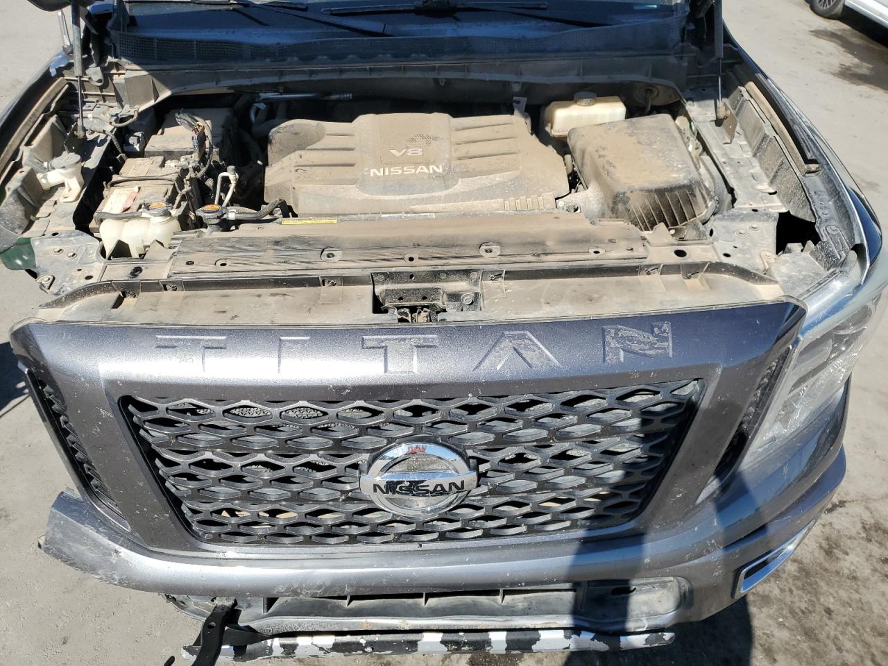 1N6AA1E54JN518027 2018 Nissan Titan Sv