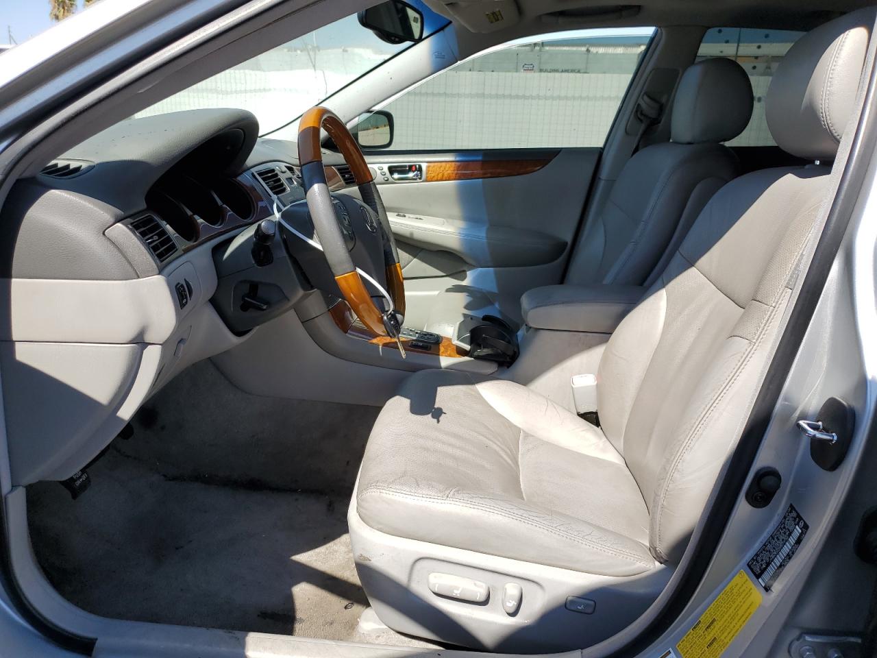 2005 Lexus Es 330 VIN: JTHBA30G255073156 Lot: 73773974