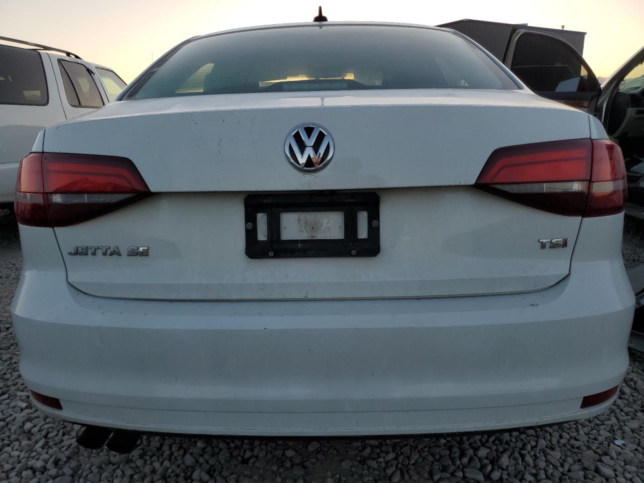 3VWDB7AJ3HM394028 2017 Volkswagen Jetta Se