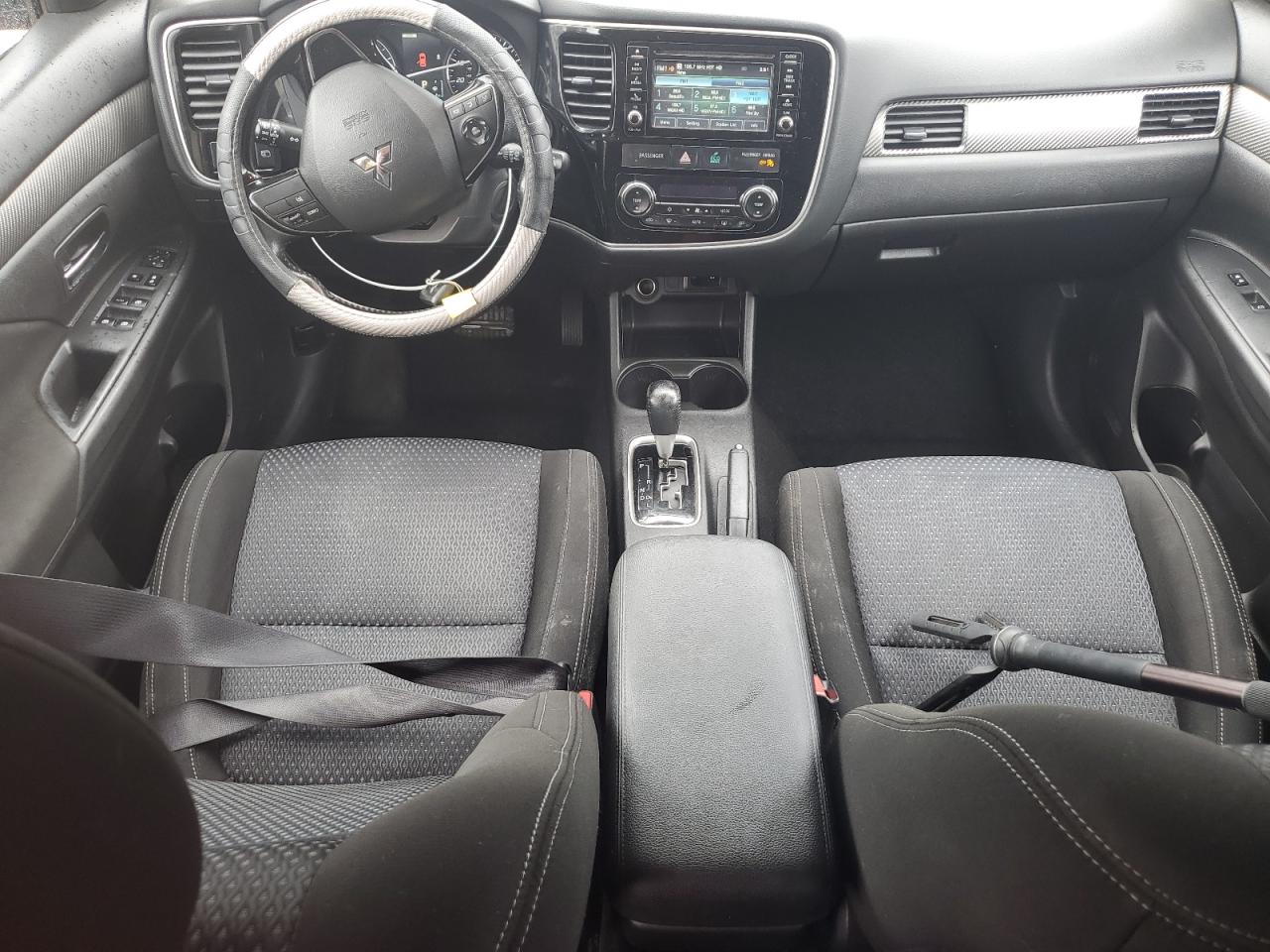 JA4AZ3A36GZ012321 2016 Mitsubishi Outlander Se