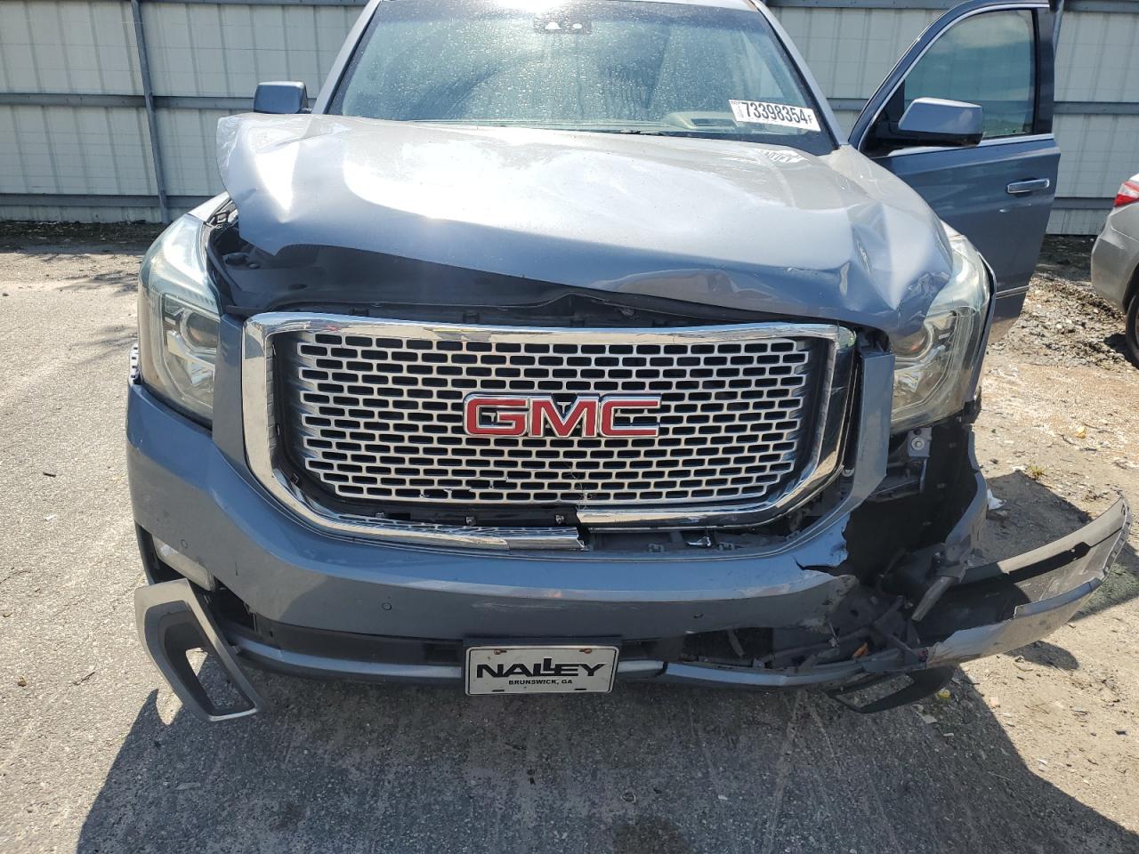 2016 GMC Yukon Xl Denali VIN: 1GKS1HKJ8GR157361 Lot: 73398354