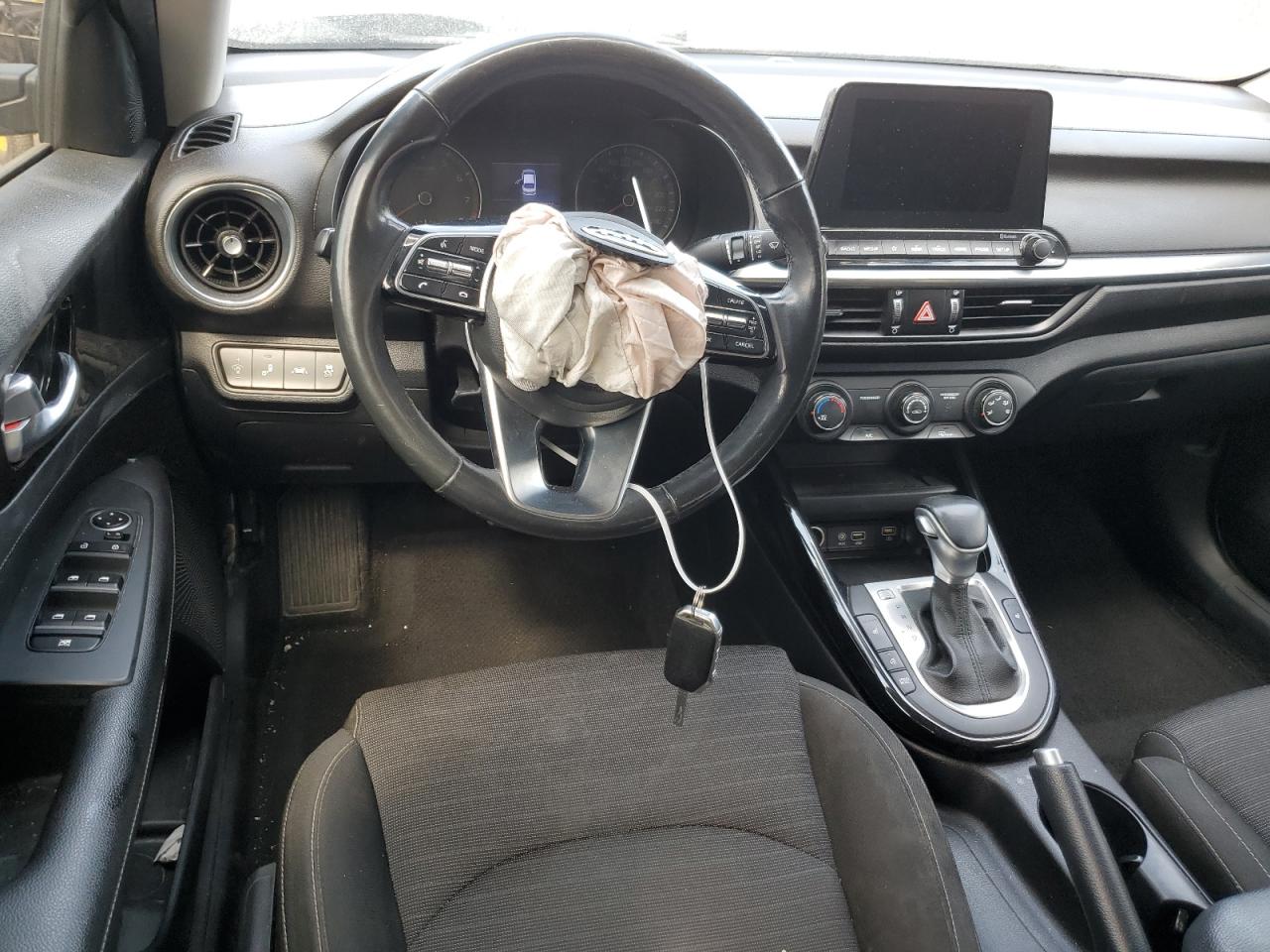 2021 Kia Forte - Image 8