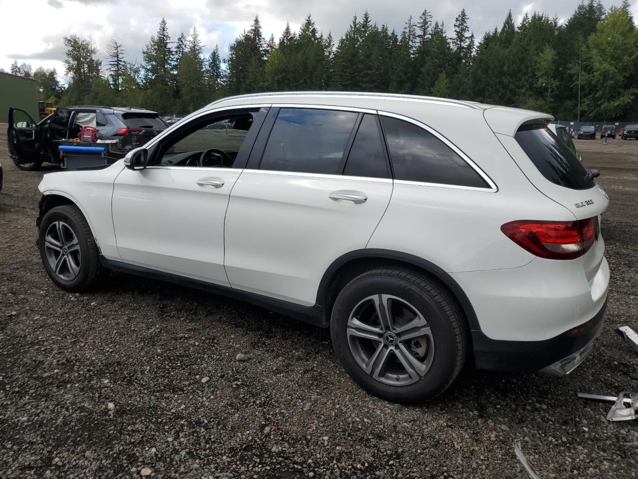 WDC0G4KB5KF660319 2019 MERCEDES-BENZ GLC - Image 2