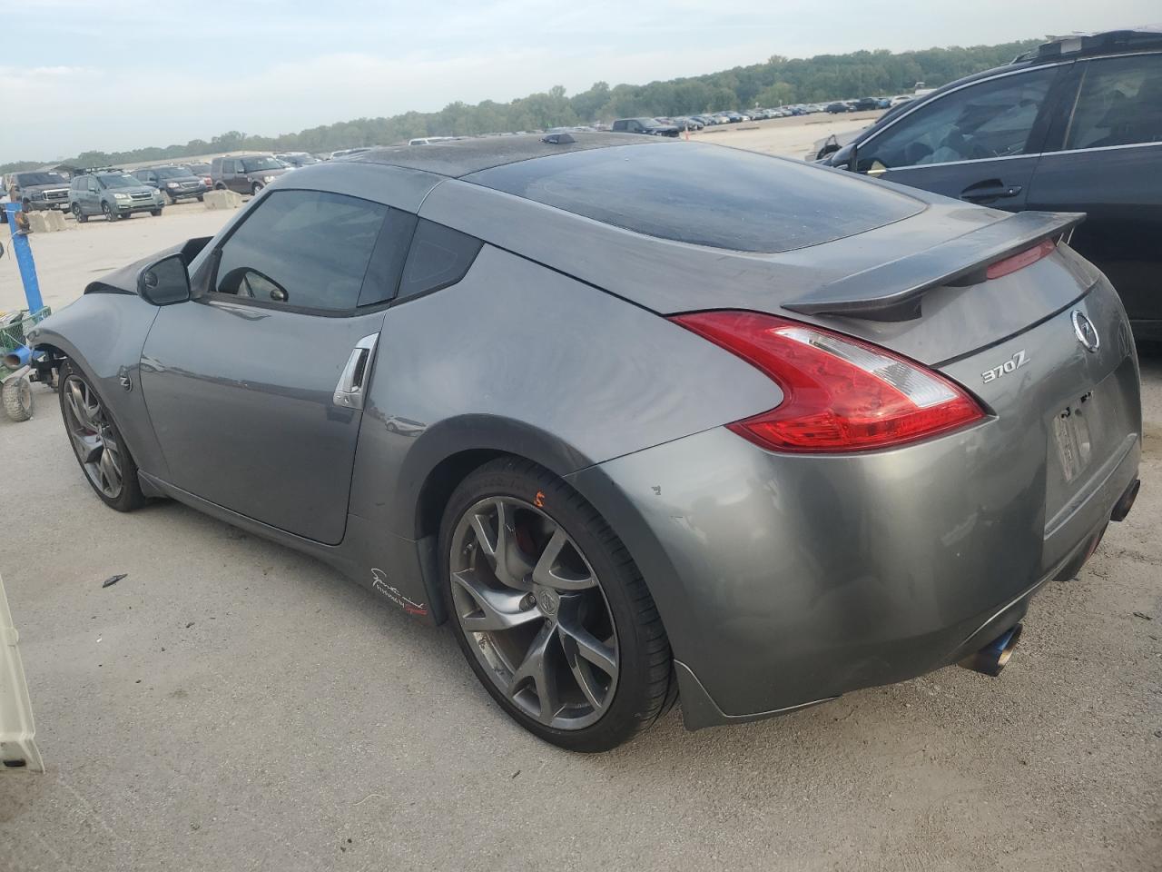 2014 Nissan 370Z - Image 2