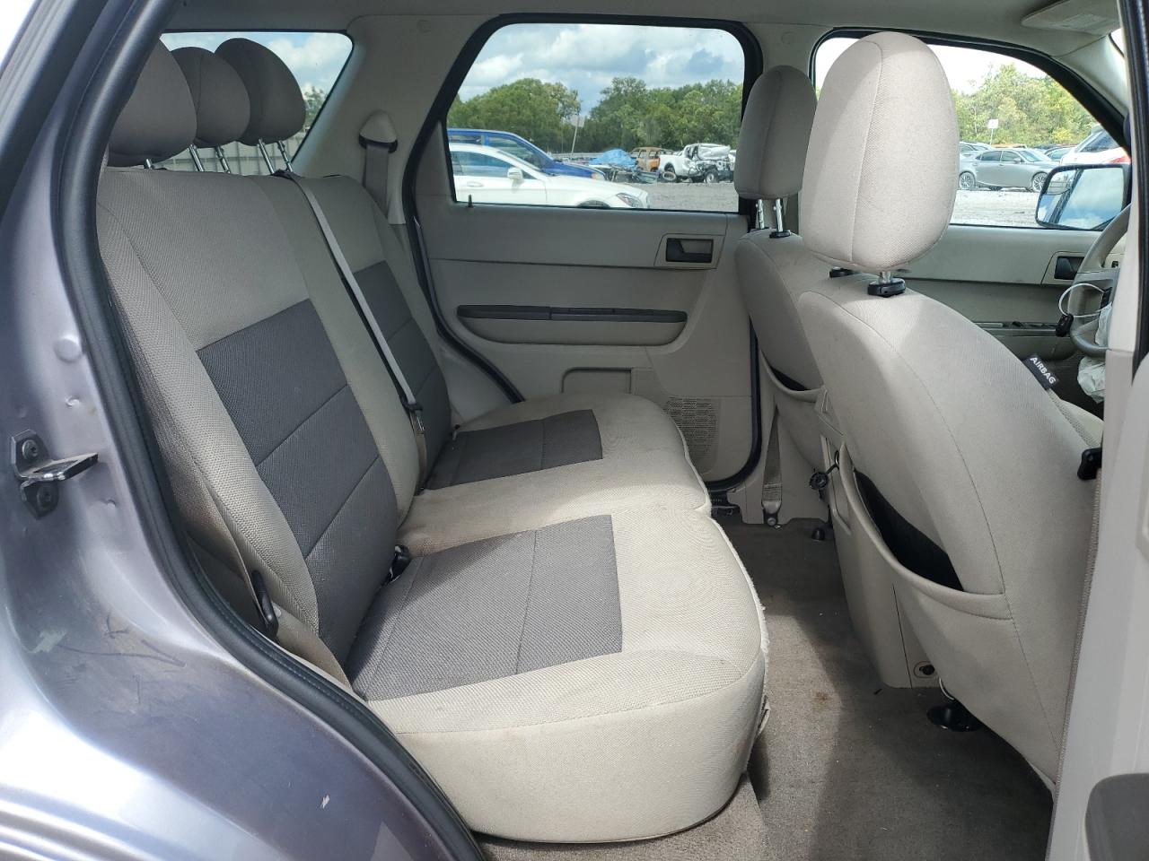 2008 Ford Escape - Image 11