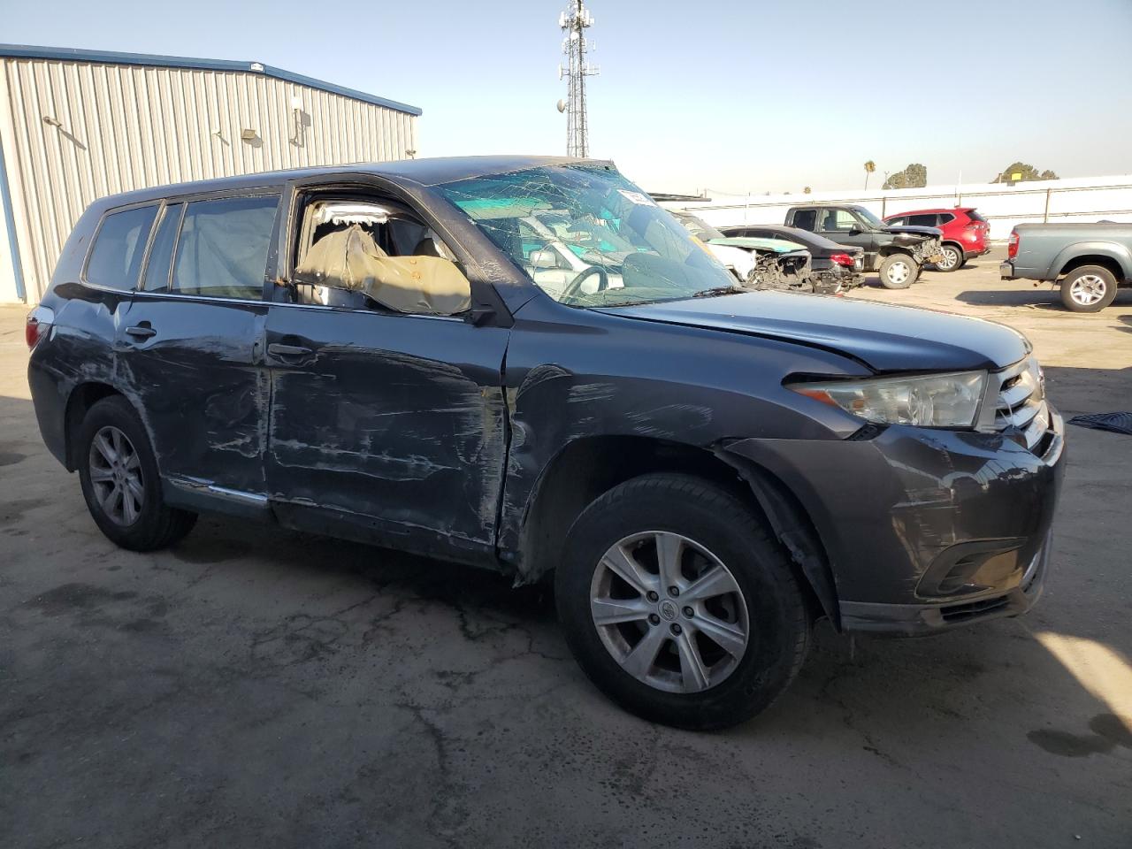 VIN 5TDZK3EH6DS102956 2013 TOYOTA HIGHLANDER no.4