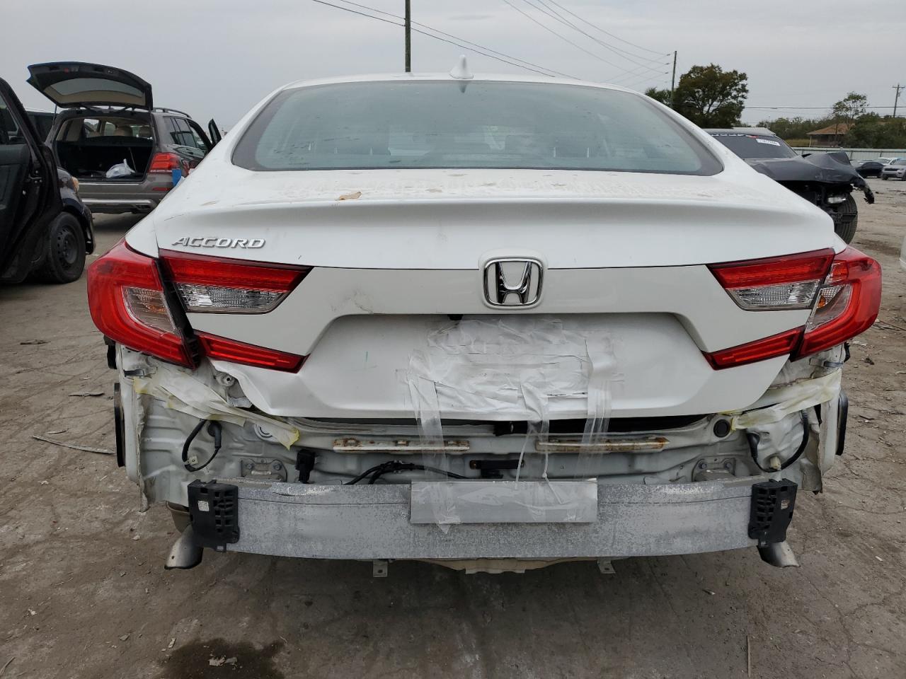 1HGCV1F44JA197041 2018 Honda Accord Ex