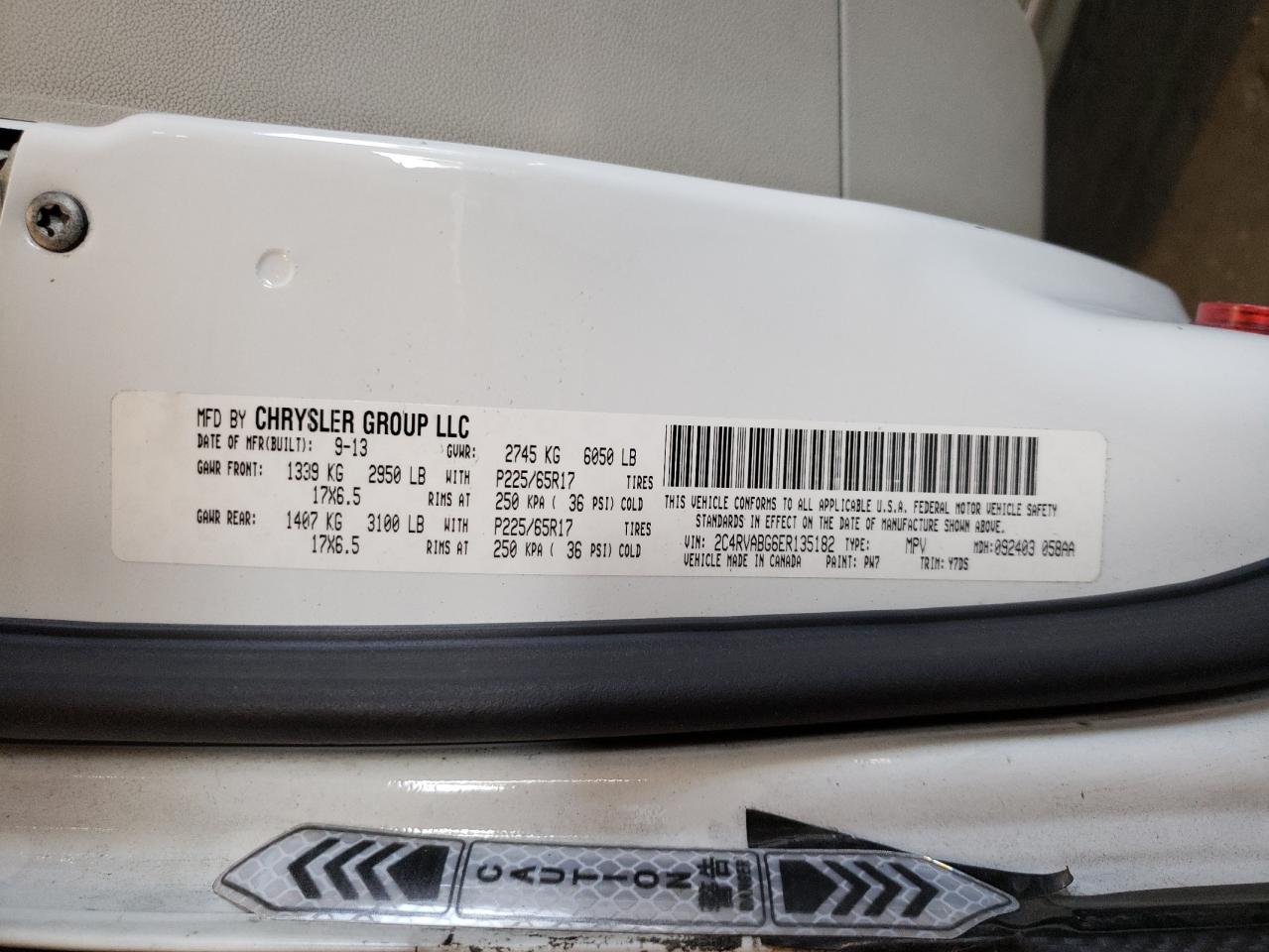 2C4RVABG6ER135182 2014 Volkswagen Routan Se