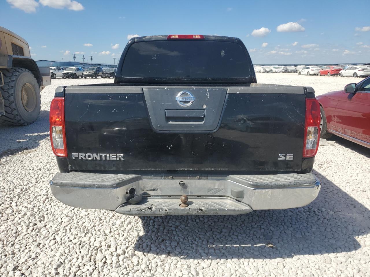 1N6AD07U55C418459 2005 Nissan Frontier Crew Cab Le