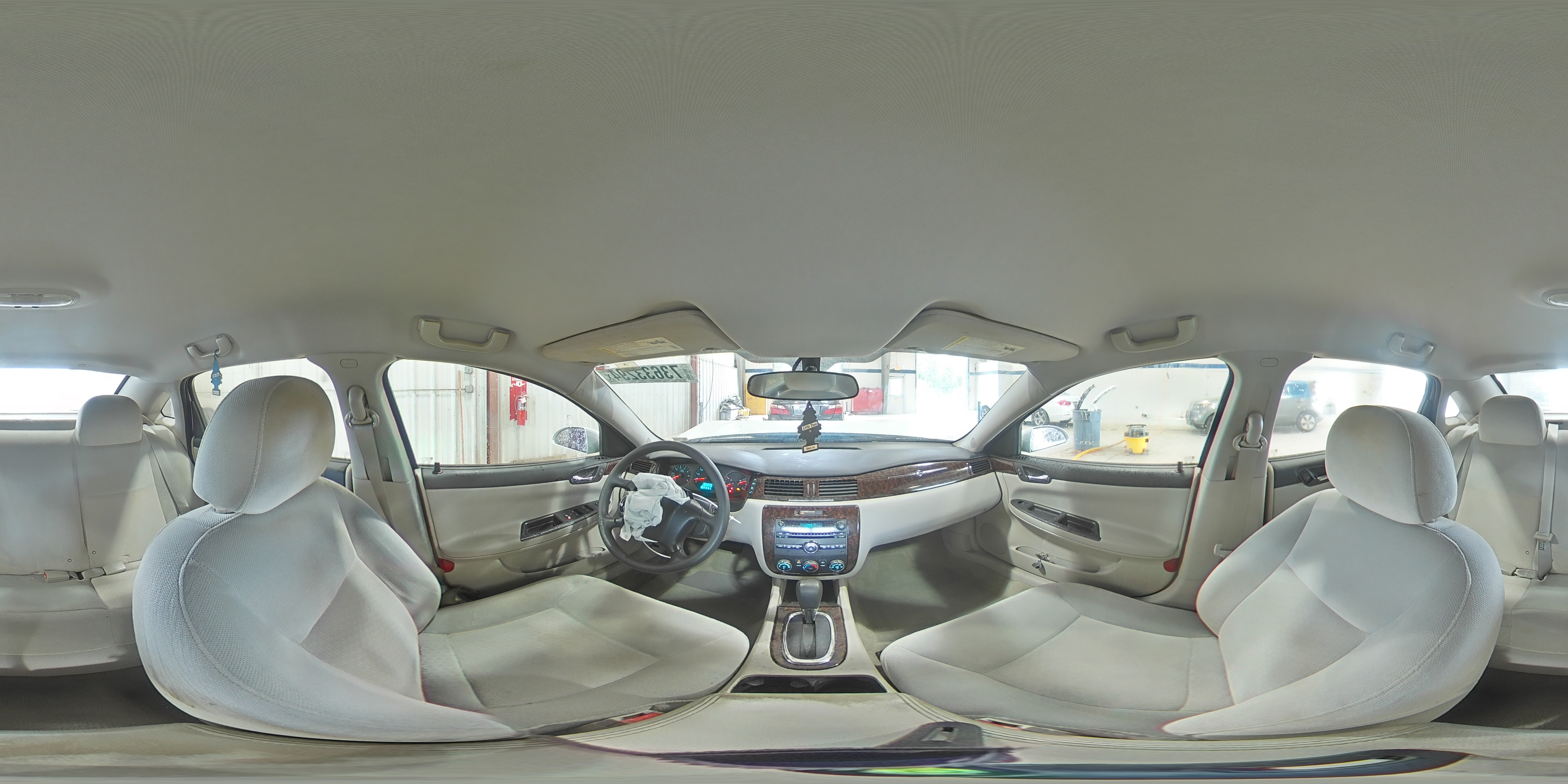 2014 Chevrolet Impala - Image 12