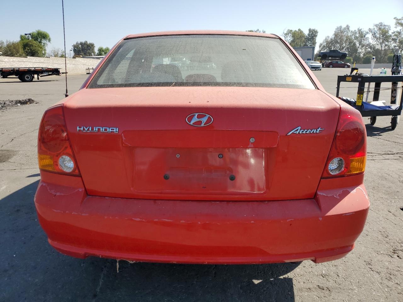 2005 Hyundai Accent - Image 6