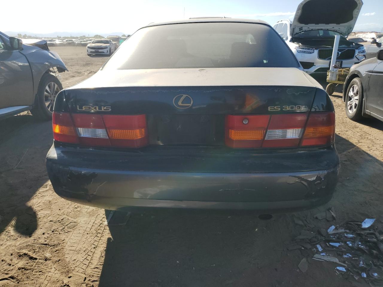 JT8BF28G3W0084827 1998 Lexus Es 300