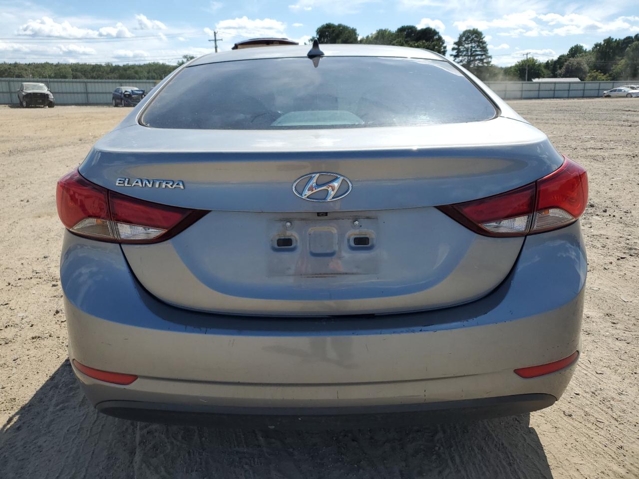 KMHDH4AE1FU382421 2015 Hyundai Elantra Se