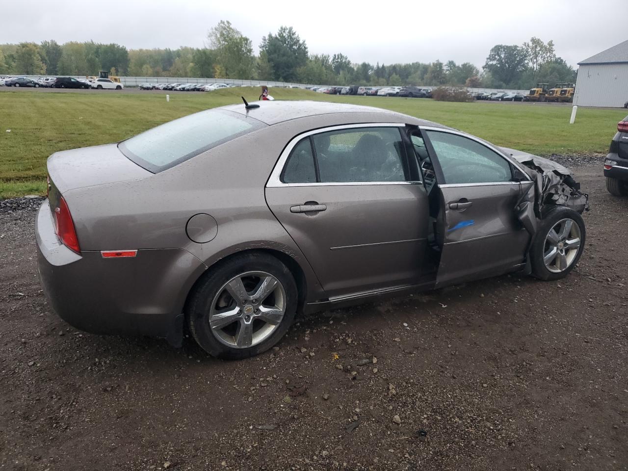 2011 Chevrolet Malibu - Image 3